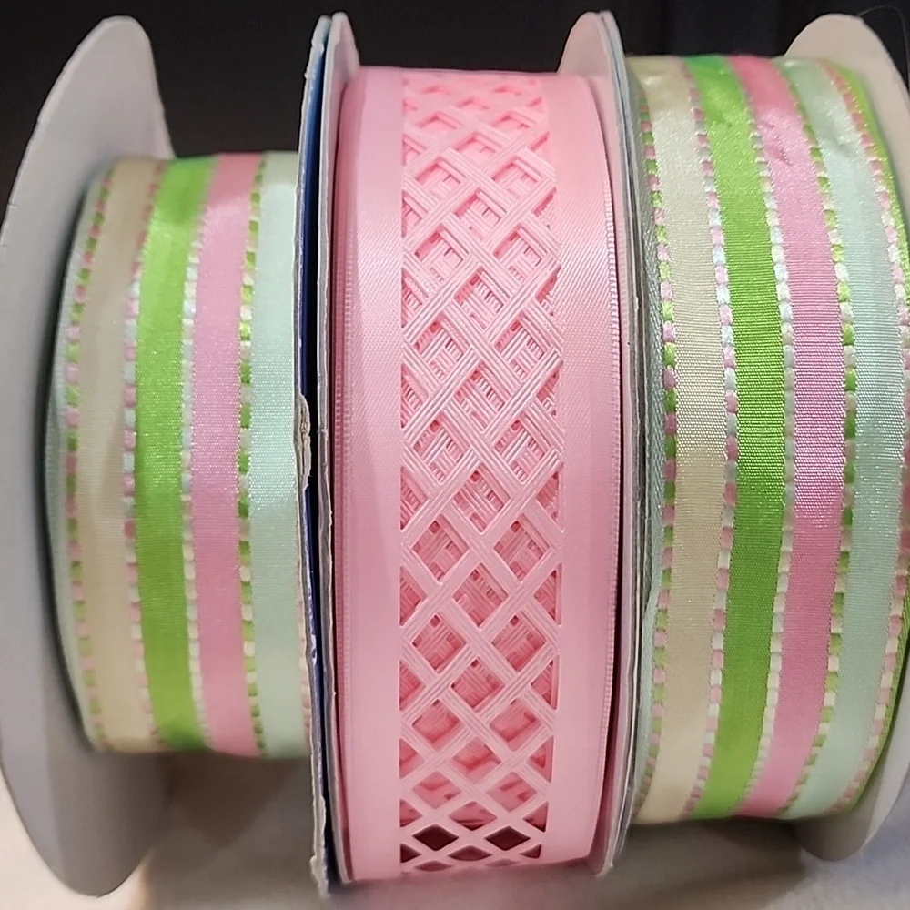 3 Rolls Kirkland Wire-edged Ribbon, 1-1/2" x 122 yards approx total - Picture 2 of 10